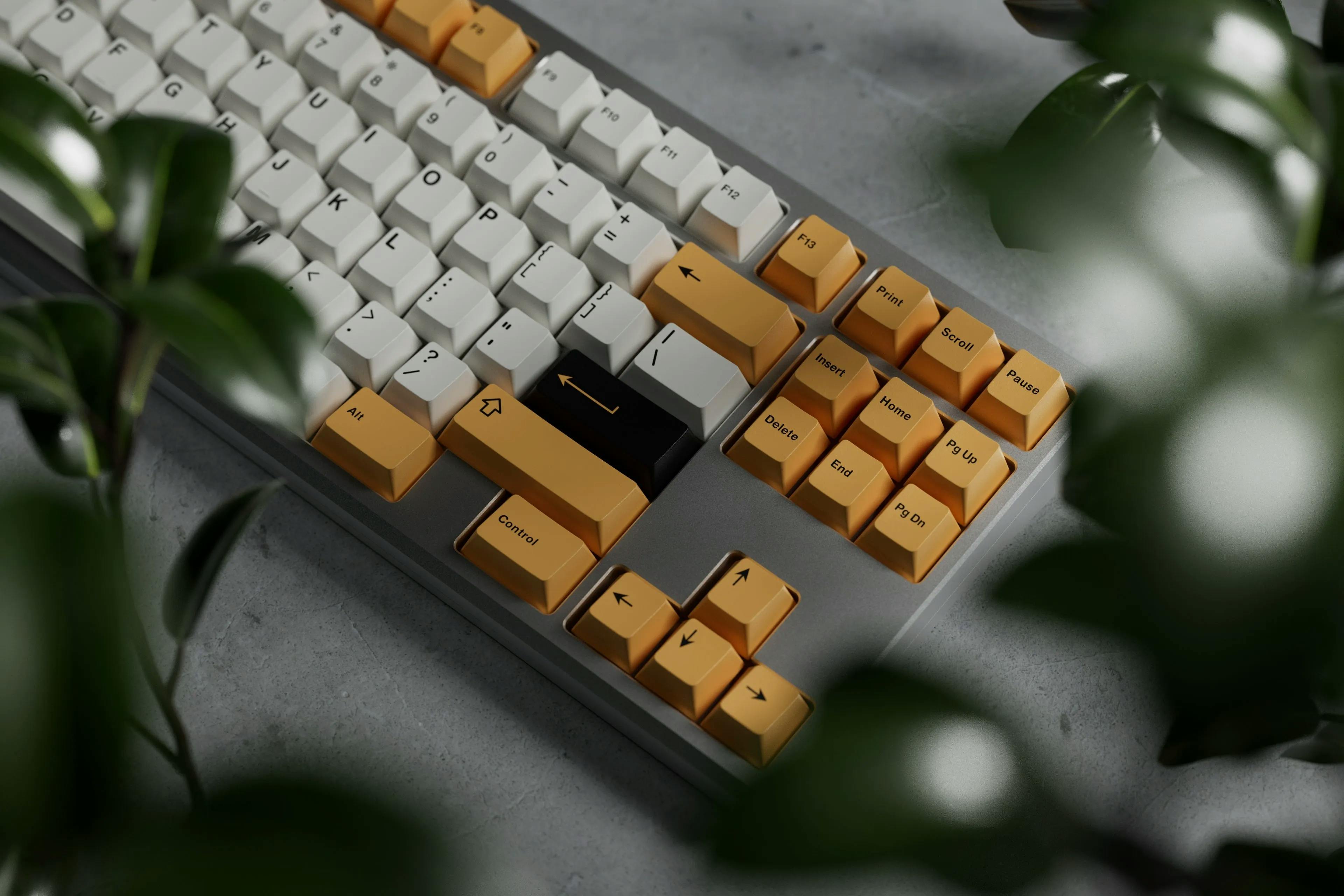 Image for (In Stock) GMK Mika